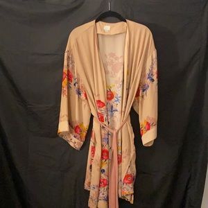 A cover all I will with a Jean little skinny strap T-shirt under